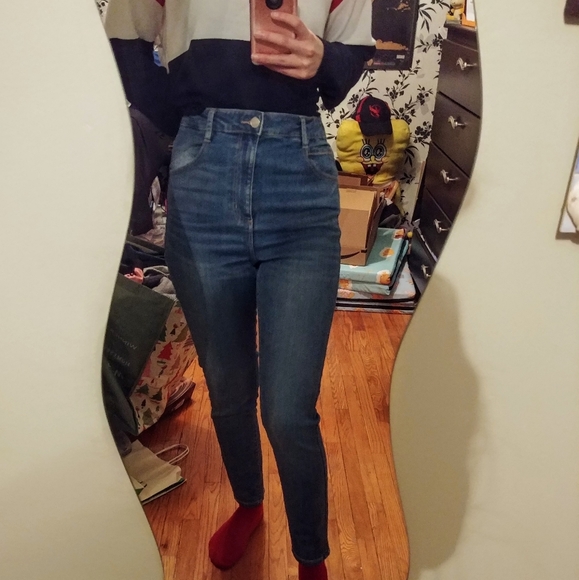 Garage Medium-Wash Extreme High-Rise Jegging - Picture 3 of 3